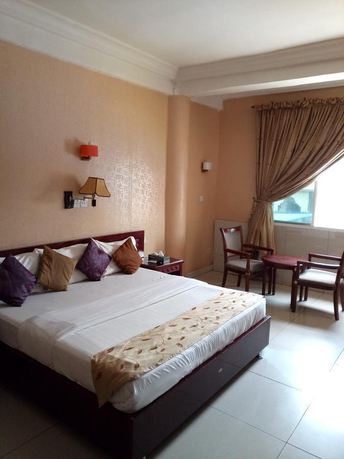 Crocodile Hotels And Restaurant Limited Kaduna Kültér fotó
