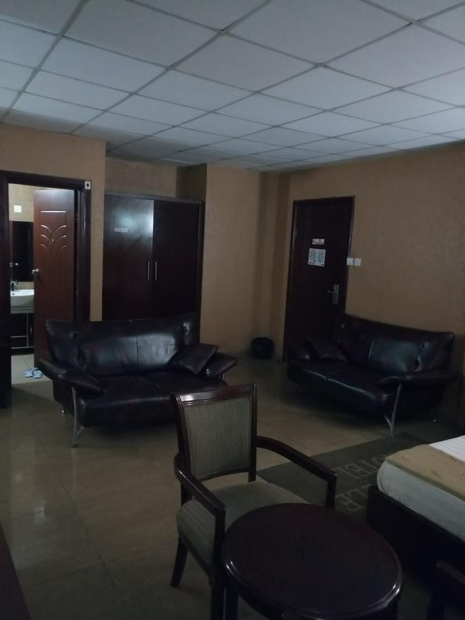 Crocodile Hotels And Restaurant Limited Kaduna Kültér fotó