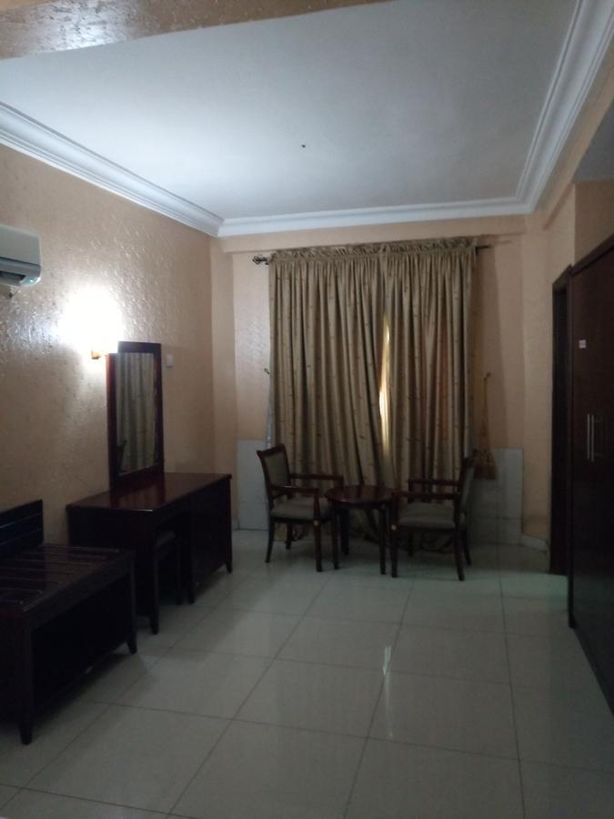 Crocodile Hotels And Restaurant Limited Kaduna Kültér fotó